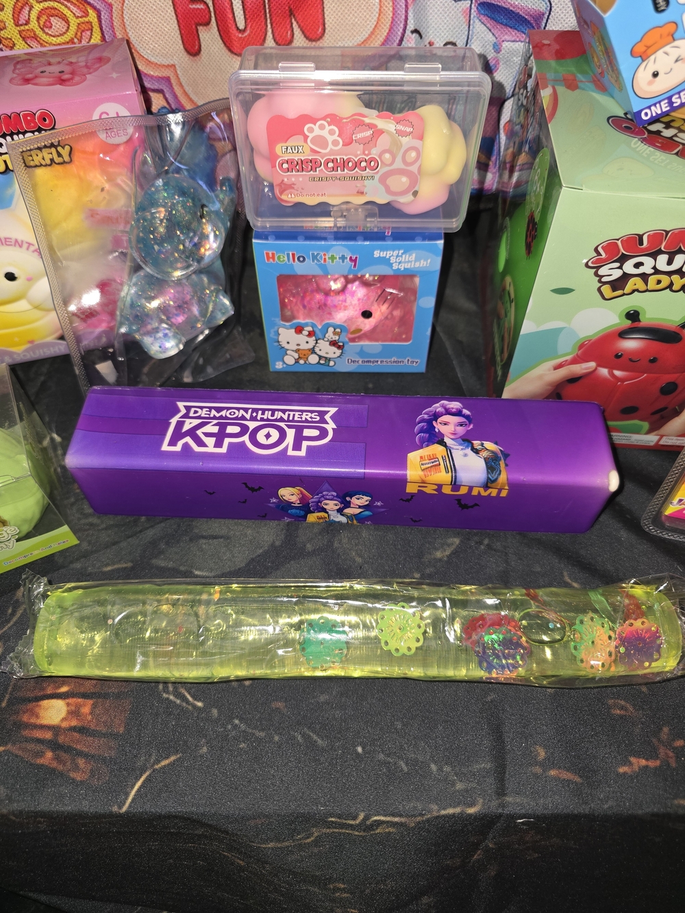 Squishy Bundle 12 Items Including Case. - Picture 6 of 11
